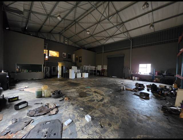 604M² FACTORY TO LET IN KYA SANDS